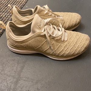 APL techloom shoe